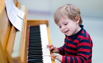 Kids learn to sing, move, listen, play the piano, and even create their own tunes!